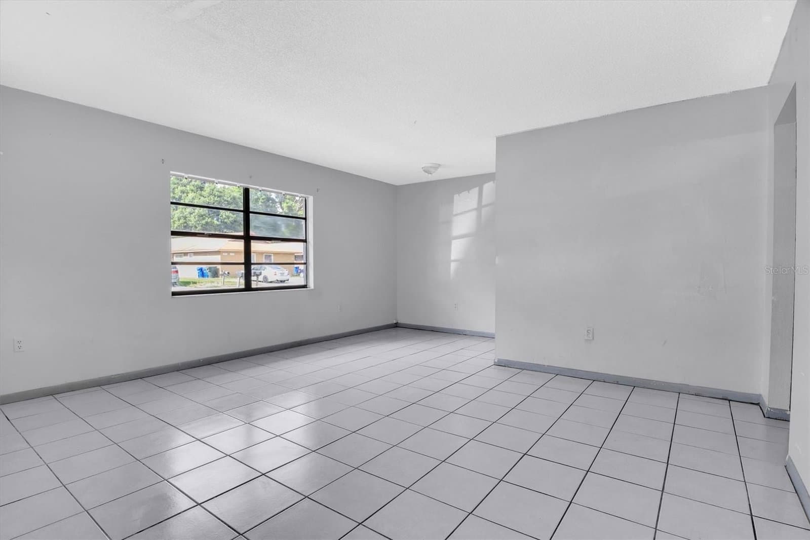 2464 CHESTNUT WOODS