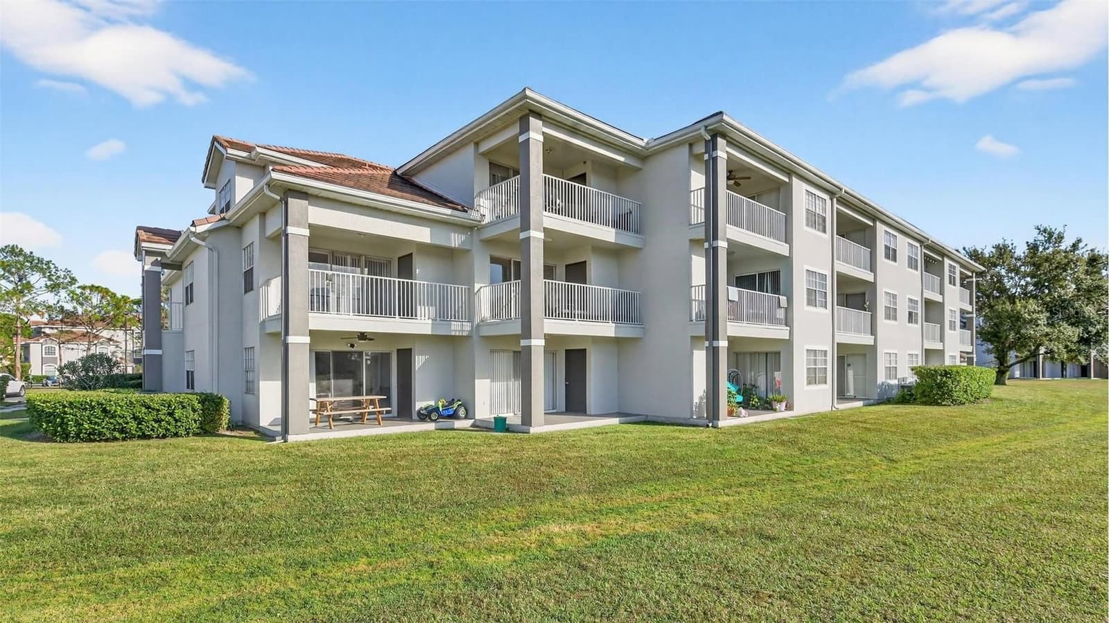 13917 FAIRWAY ISLAND