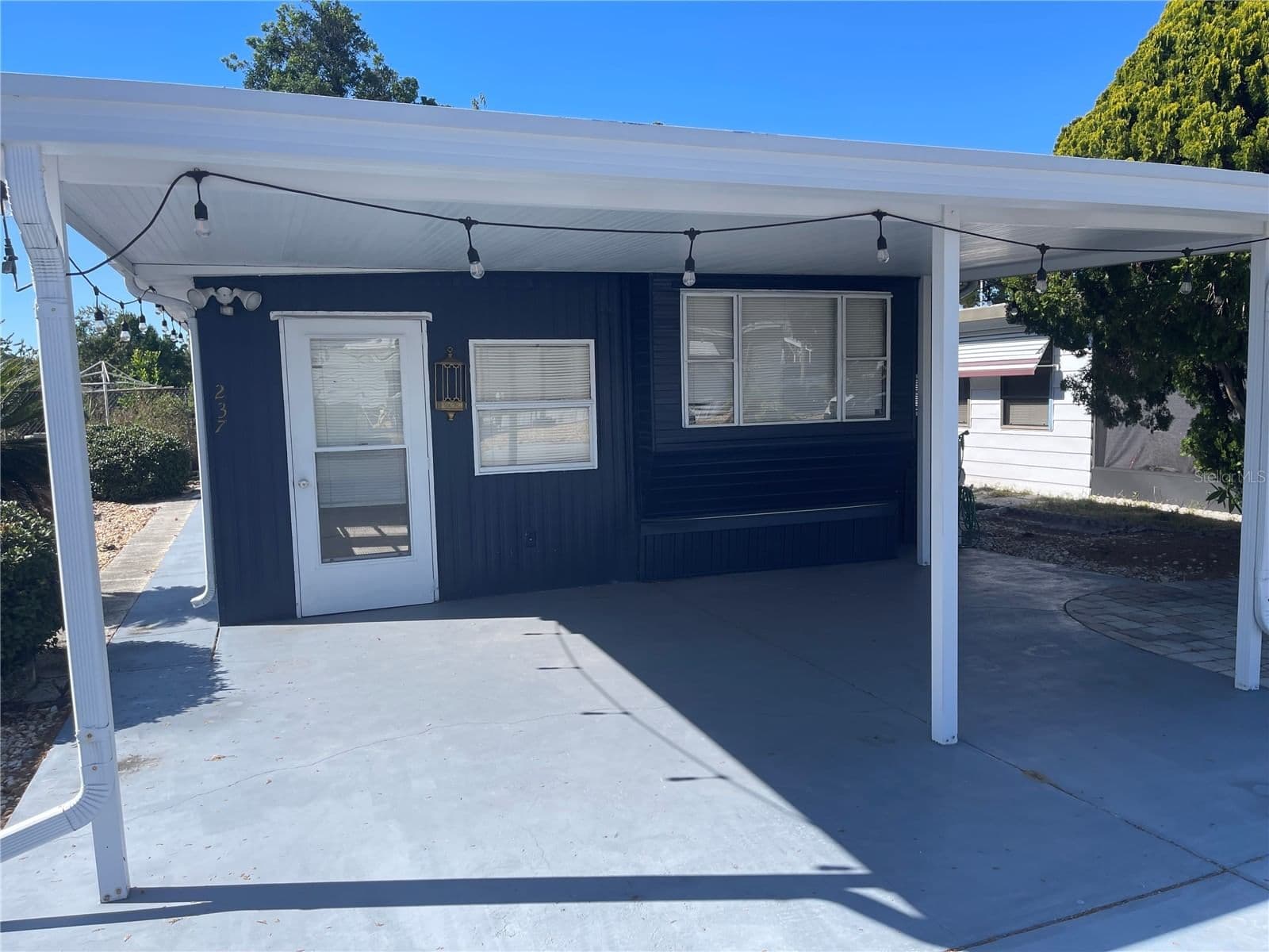 237 PALM CREST