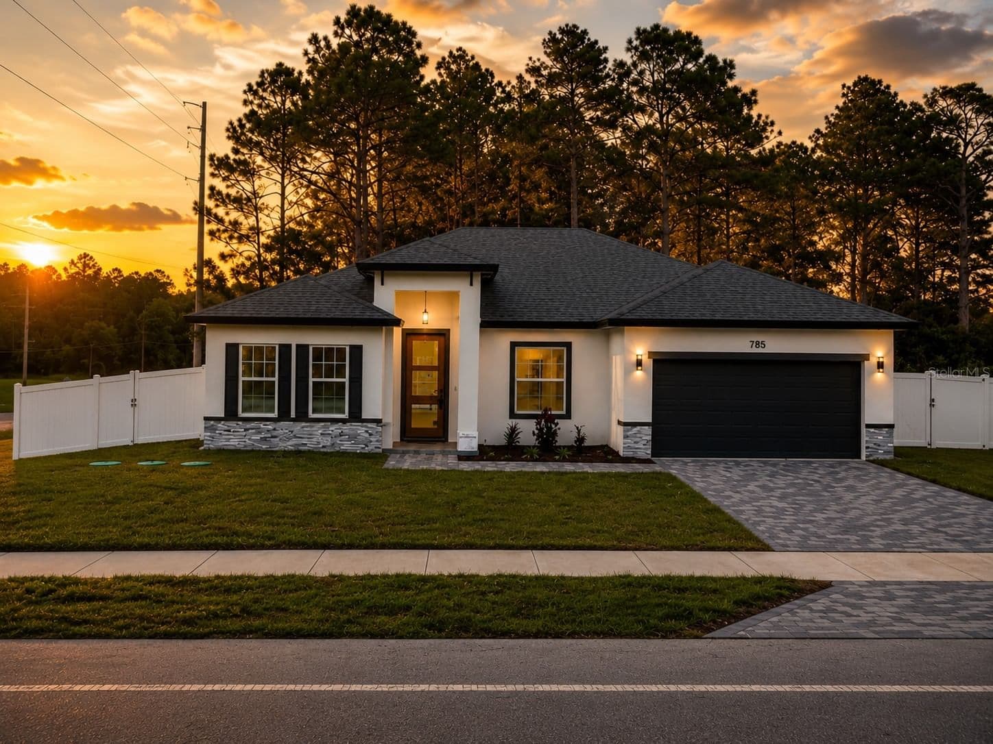 785 MARION OAKS TRL