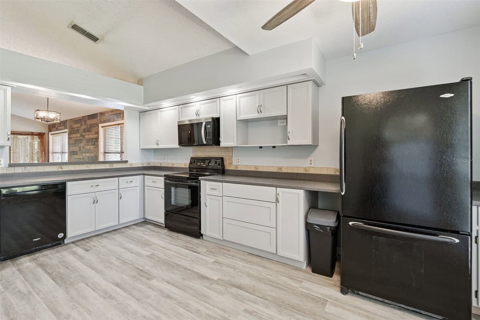 5526 DEEPDALE