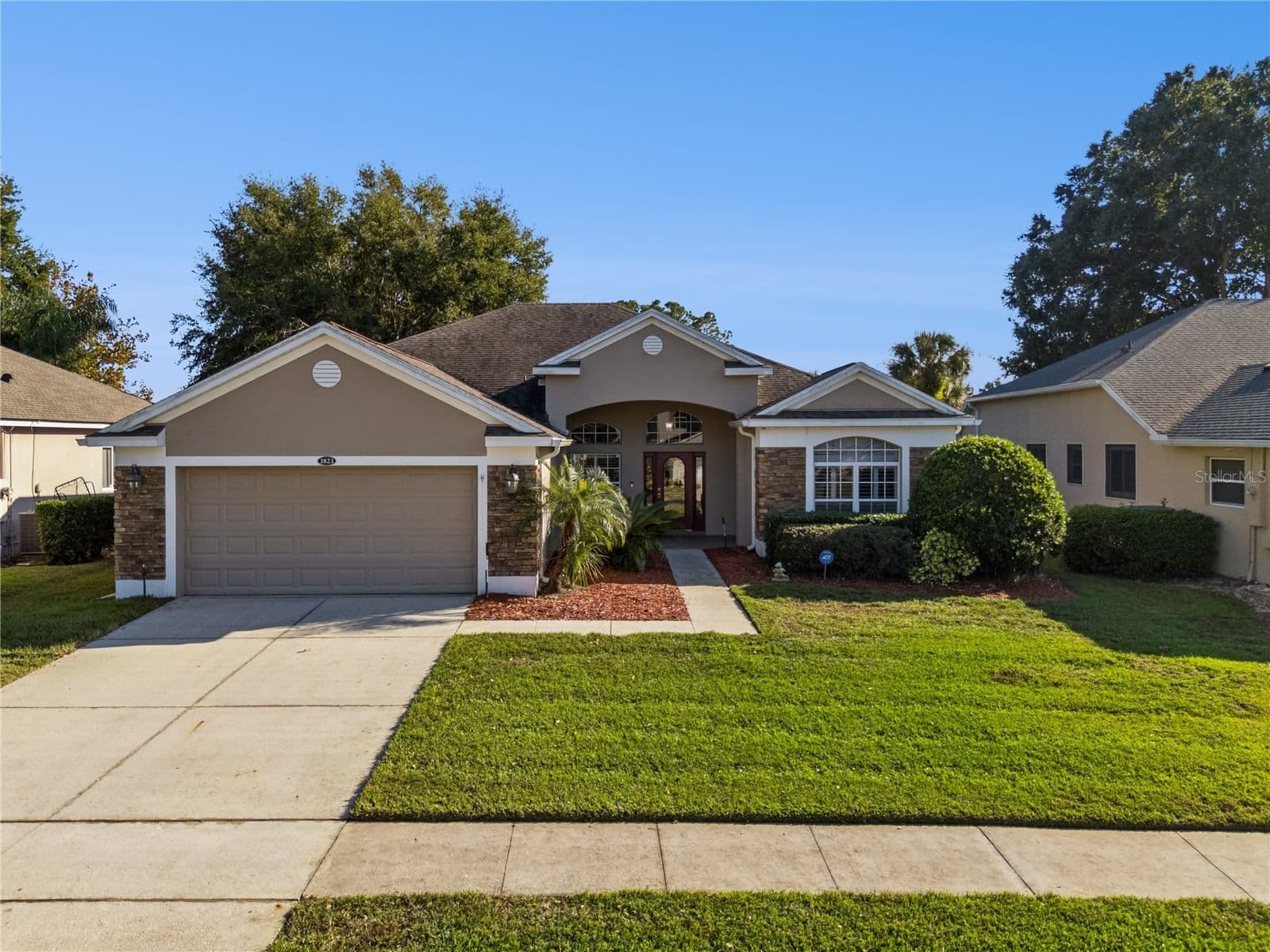 3823 BEACON RIDGE