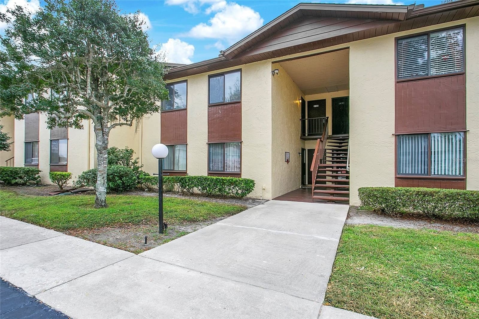 513 FAIRWAYS