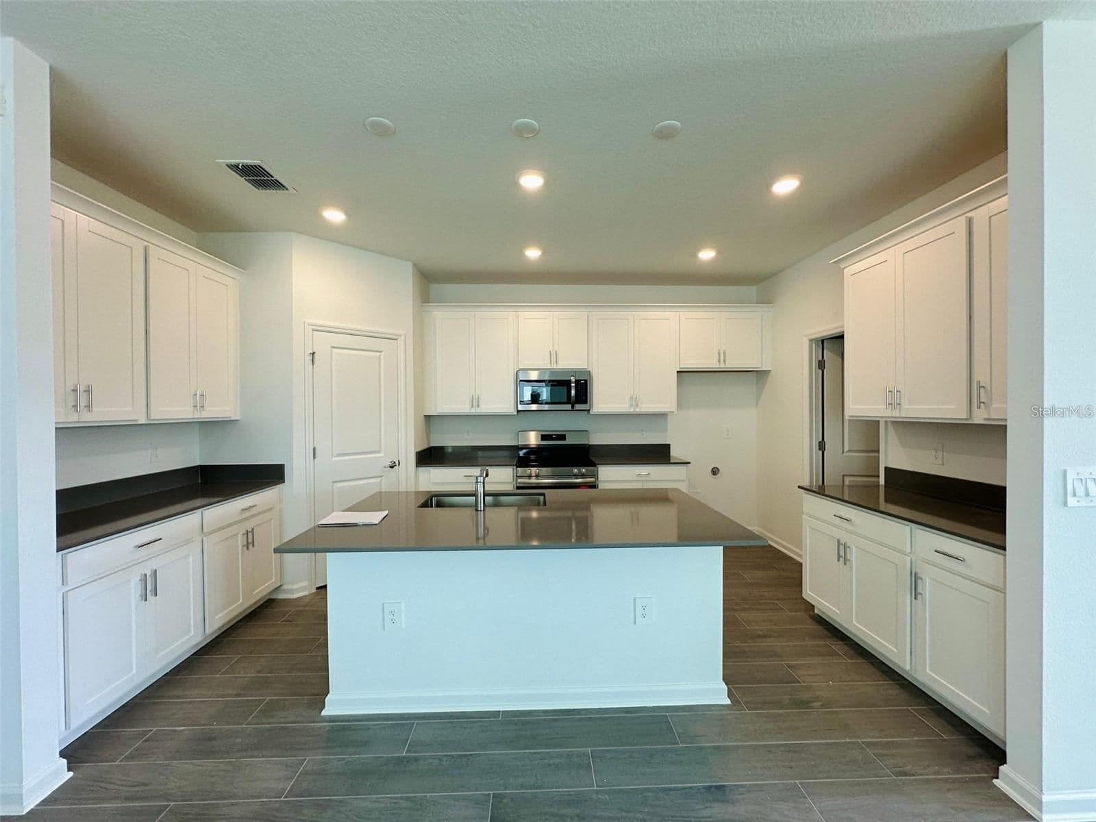 2665 ARMSTRONG
