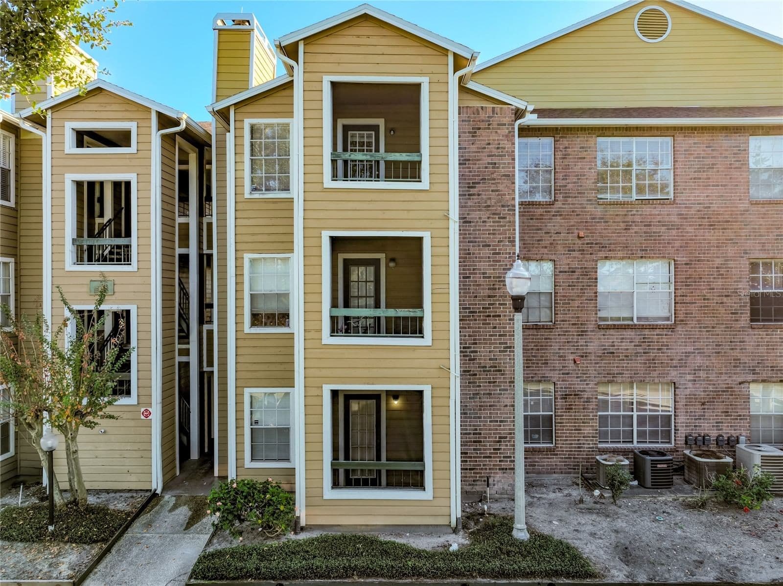 4301 LIZSHIRE