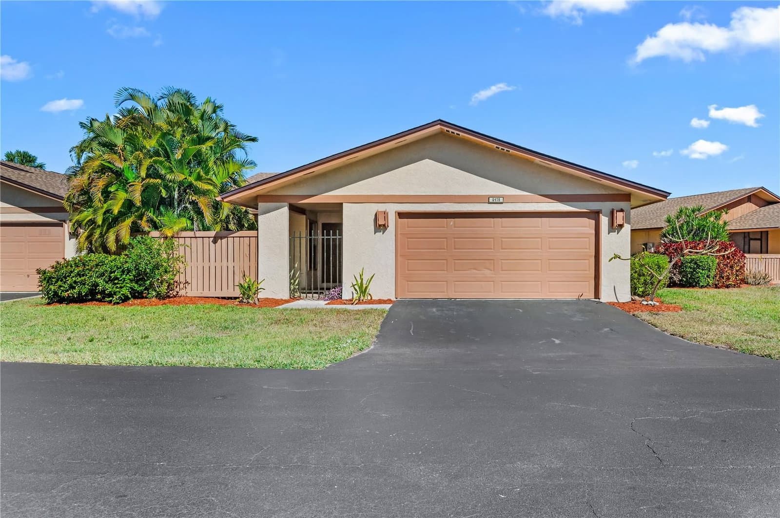 6479 ROYAL WOODS