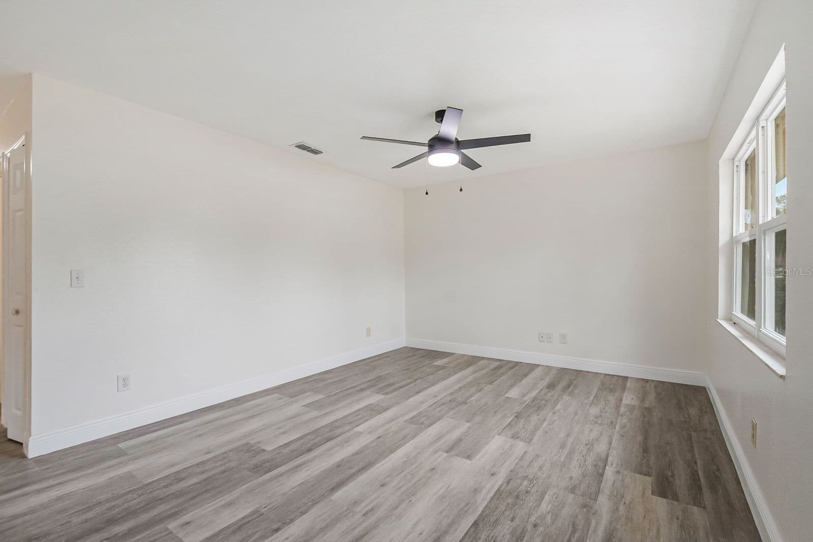 3220 NETHERWOOD