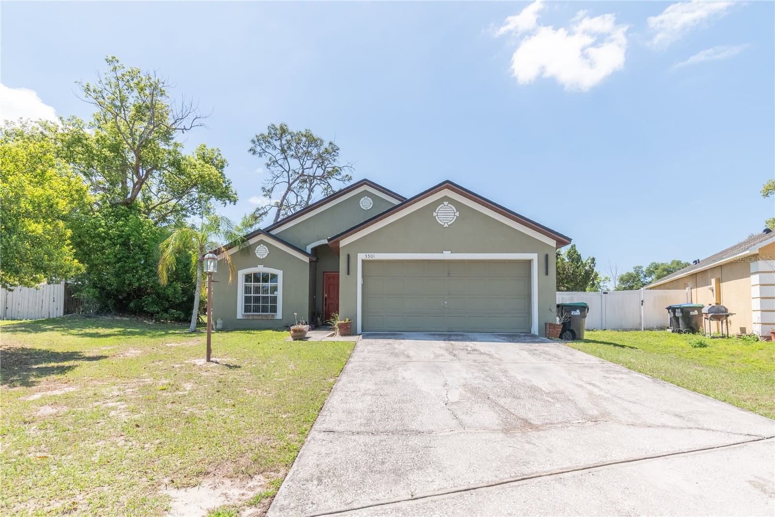 5501 CHATHAM WOODS