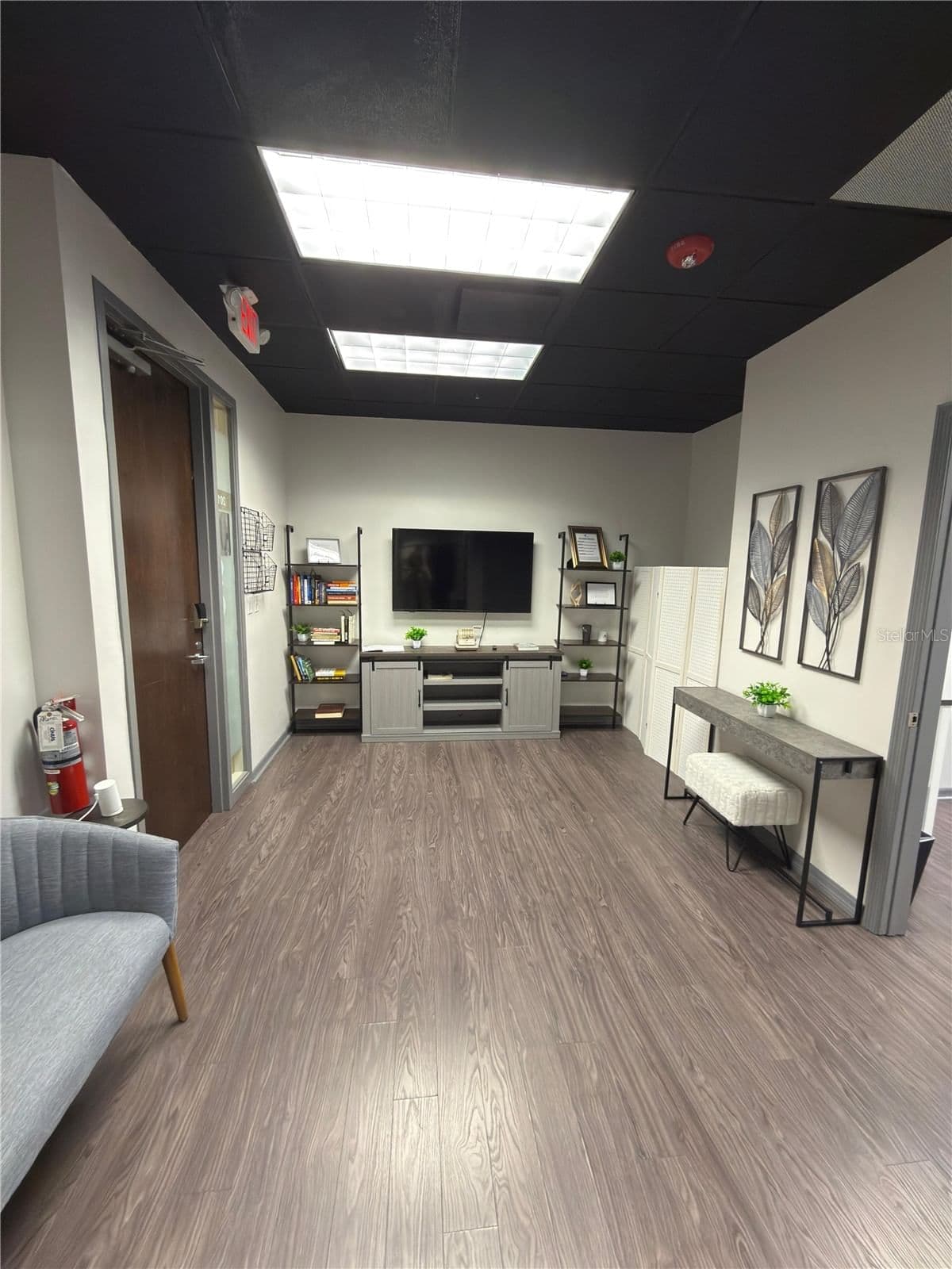 6735 CONROY