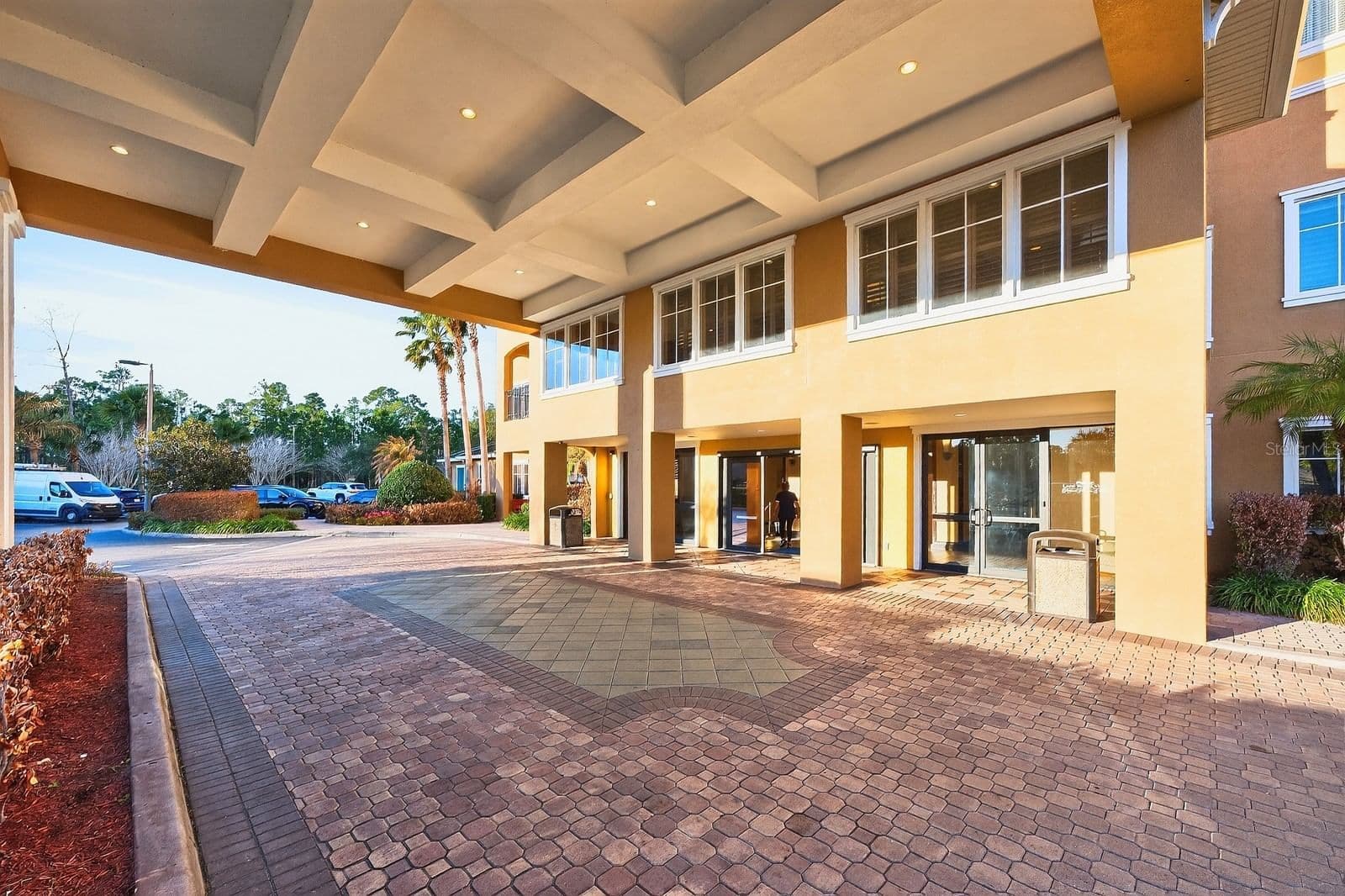8125 RESORT VILLAGE