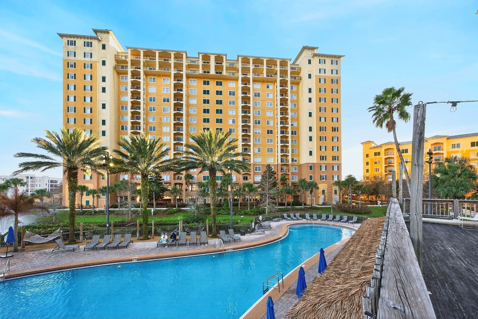 8125 RESORT VILLAGE