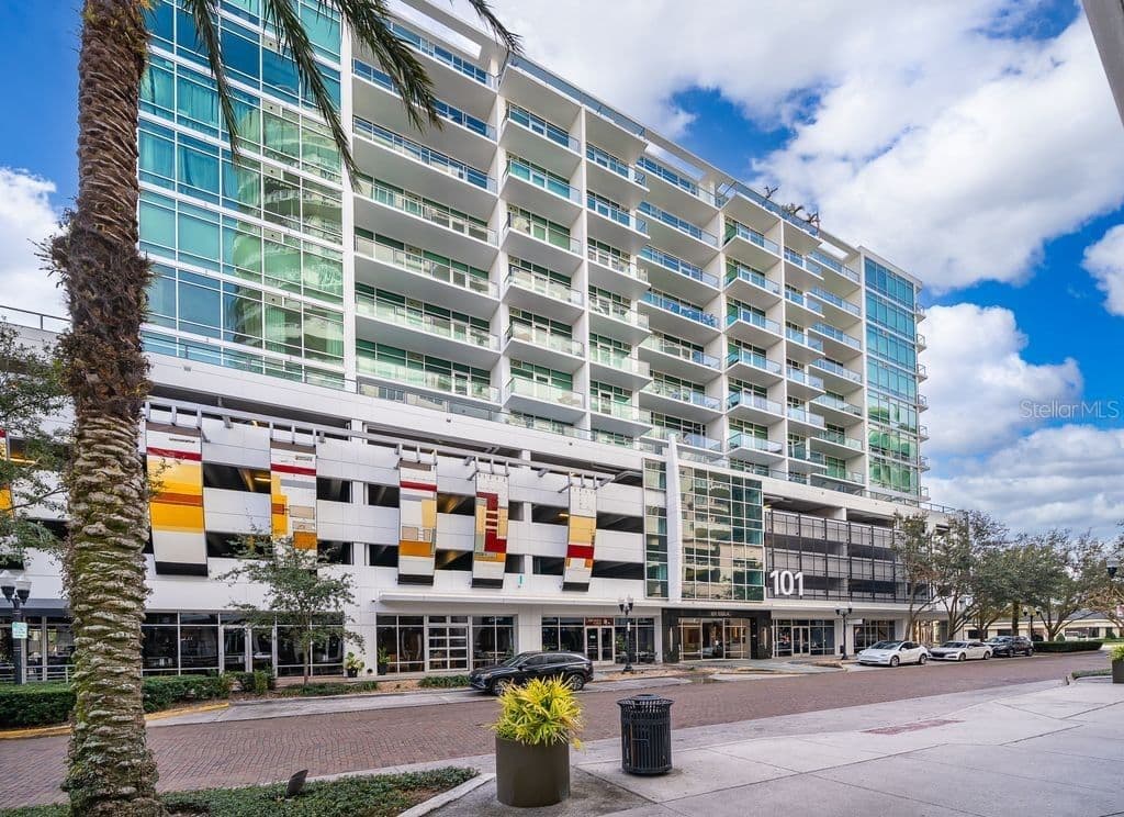 101 EOLA