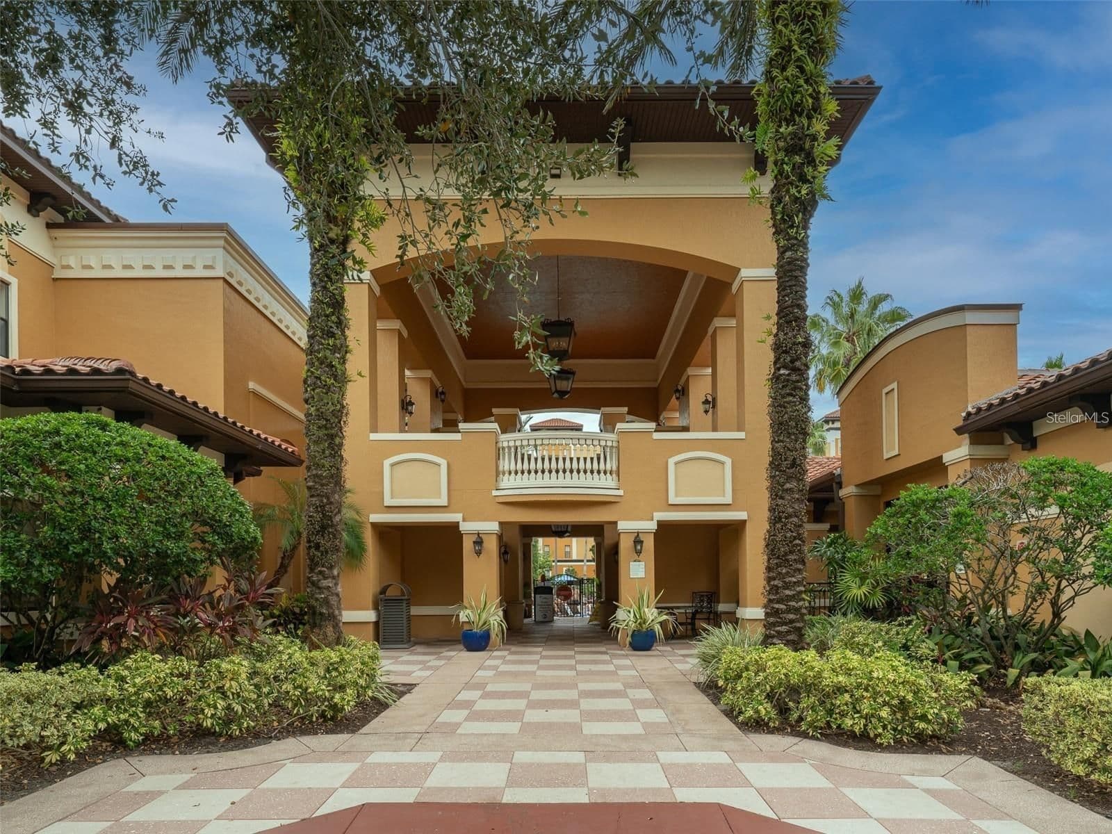 12544 FLORIDAYS RESORT