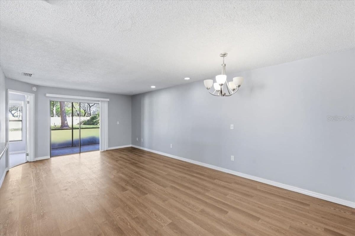 7813 SUGAR BROOK