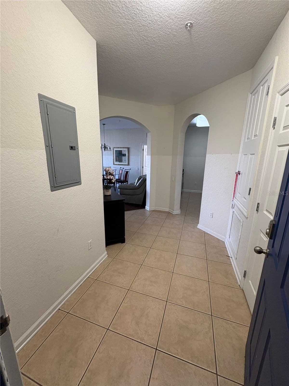 4102 BREAKVIEW