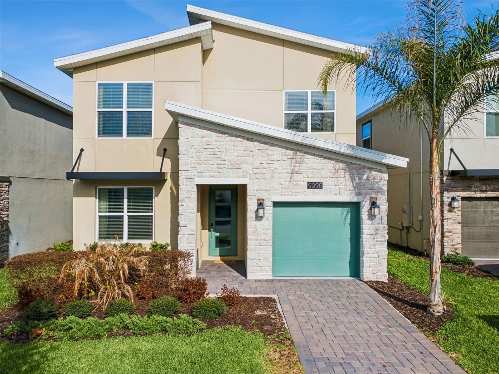 9095 SOMMERSET HILLS