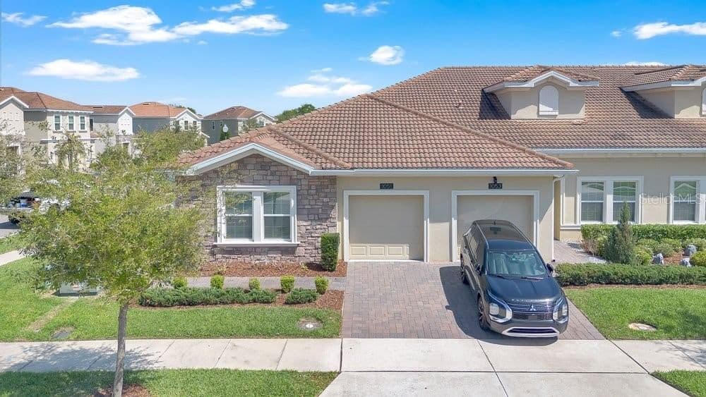 1051 QUAKER RIDGE
