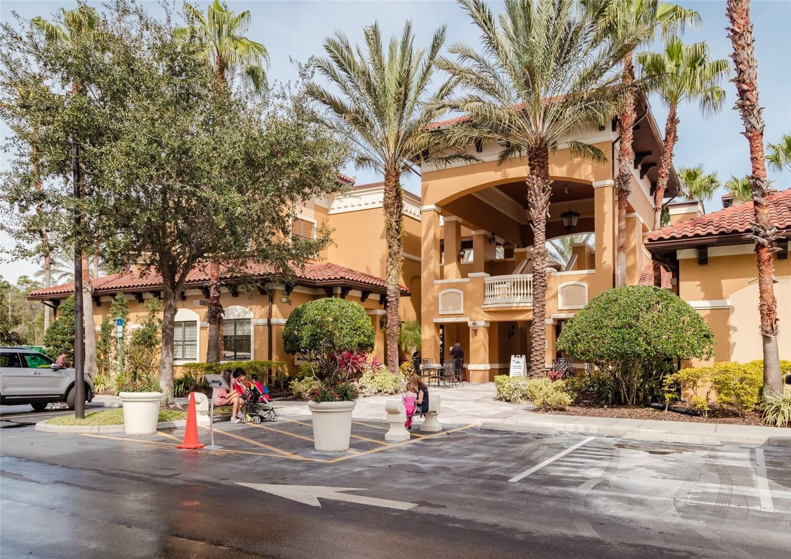 12527 FLORIDAYS RESORT