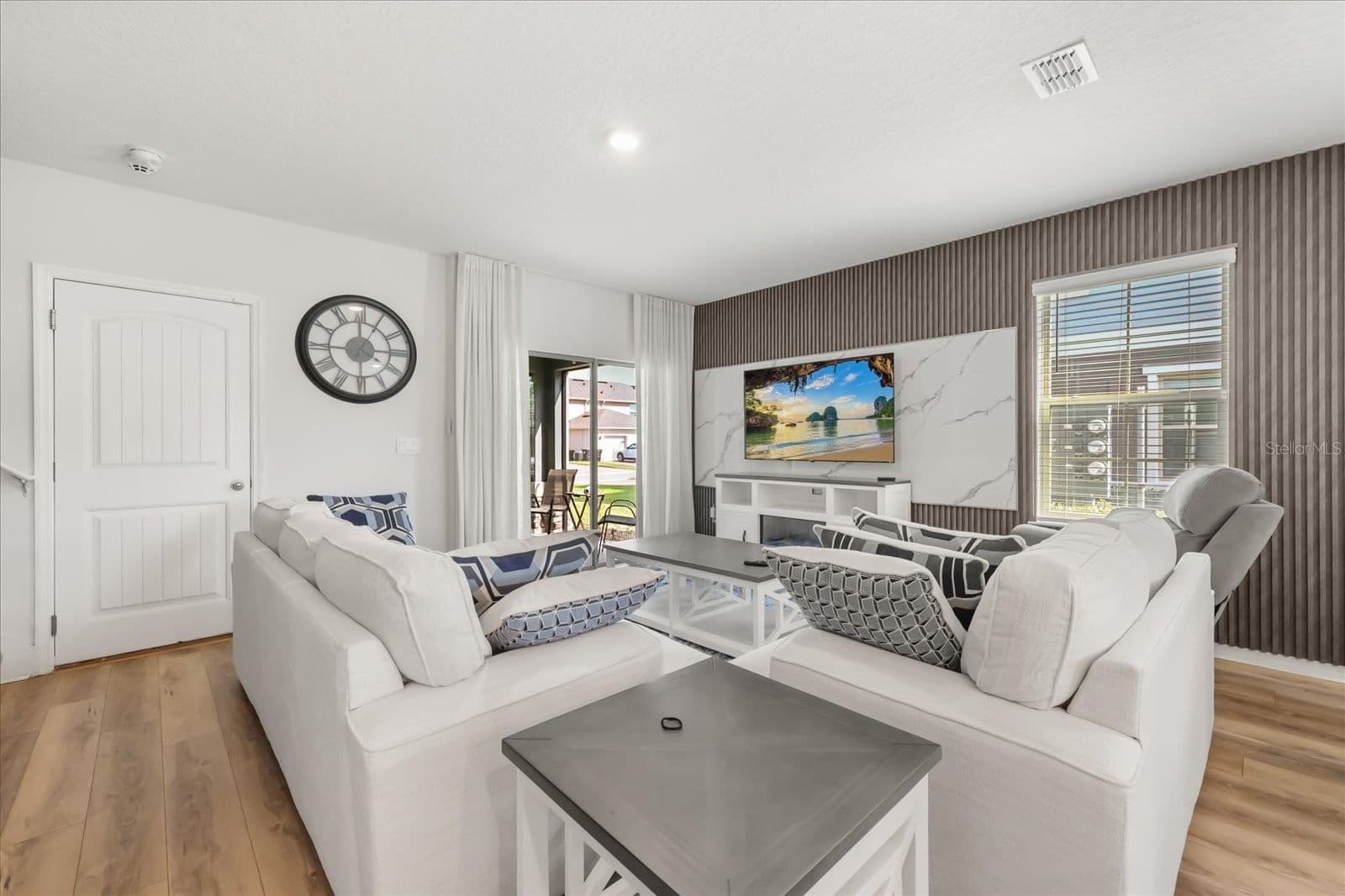 10089 SALT POINT