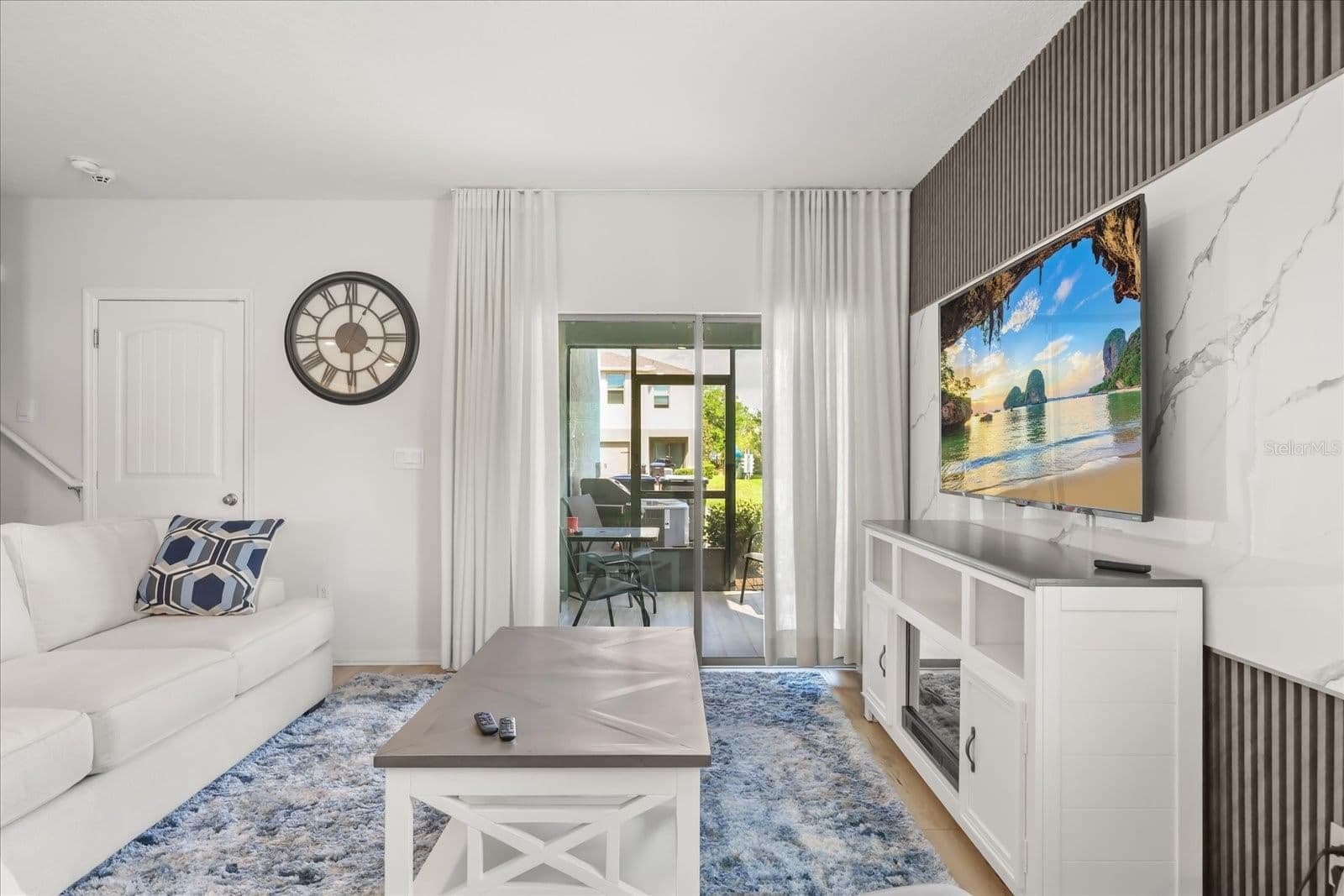10089 SALT POINT