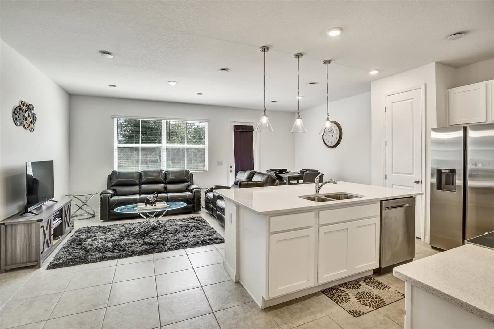 1056 PLANTATION