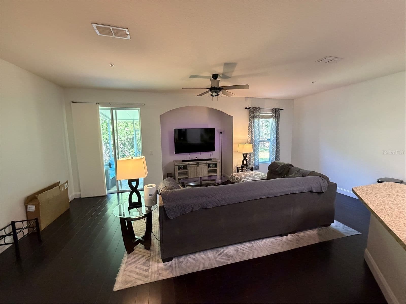 15353 OAK APPLE