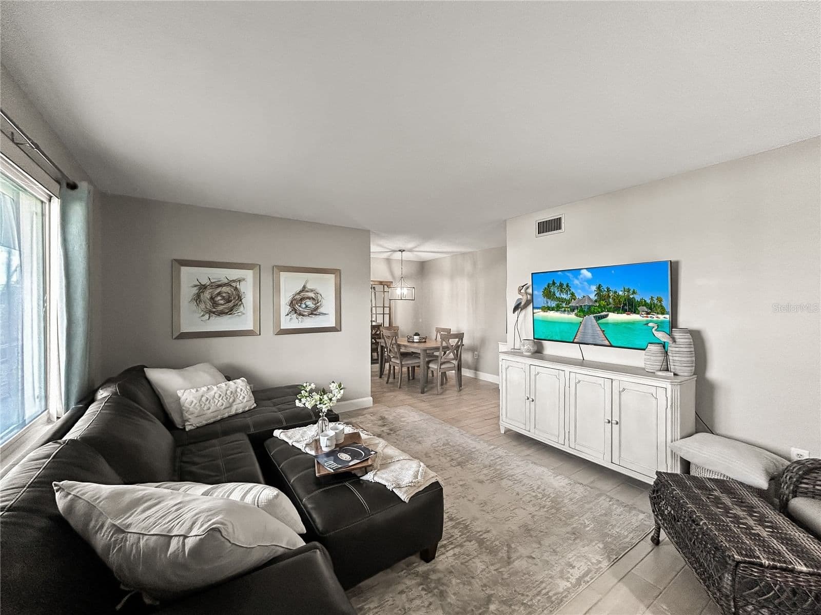 1600 LAKE PARKER