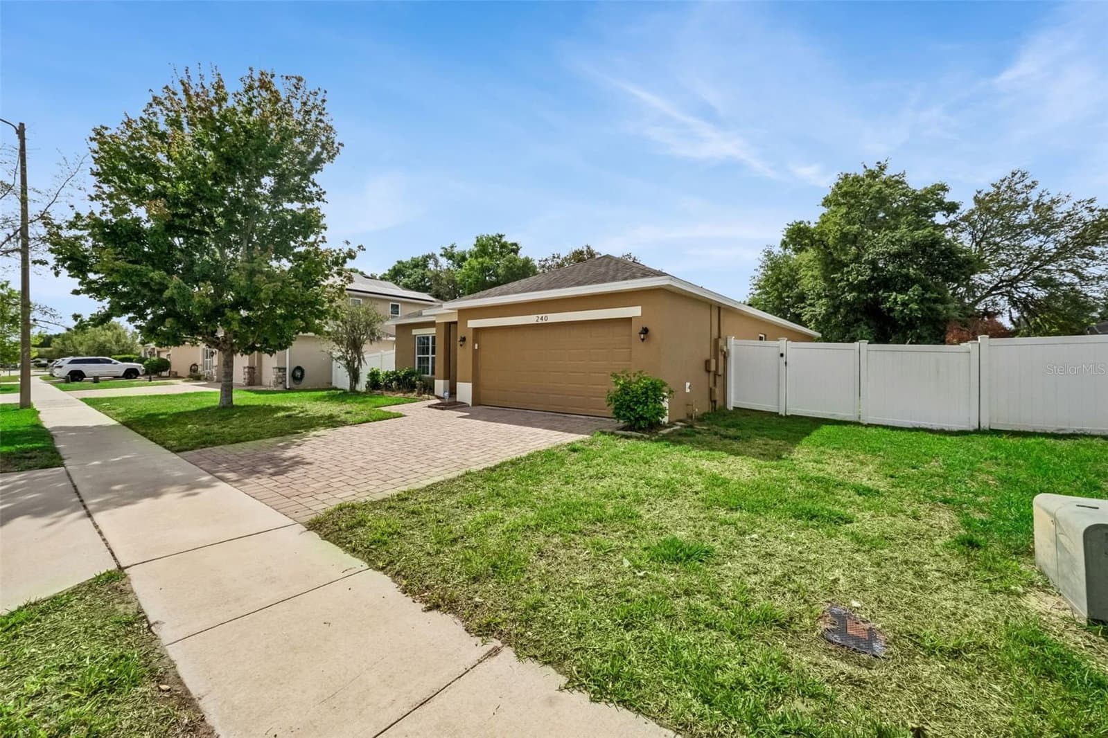240 WHISPERING PINES