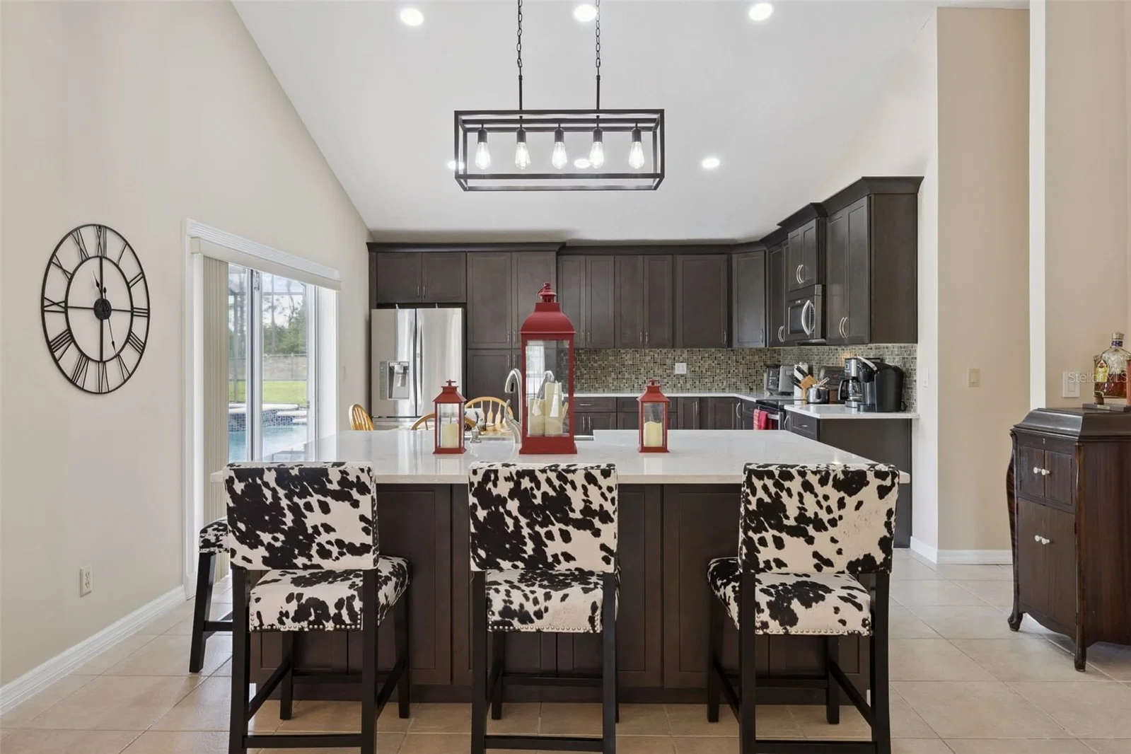 7833 GOLF PARADISE Way