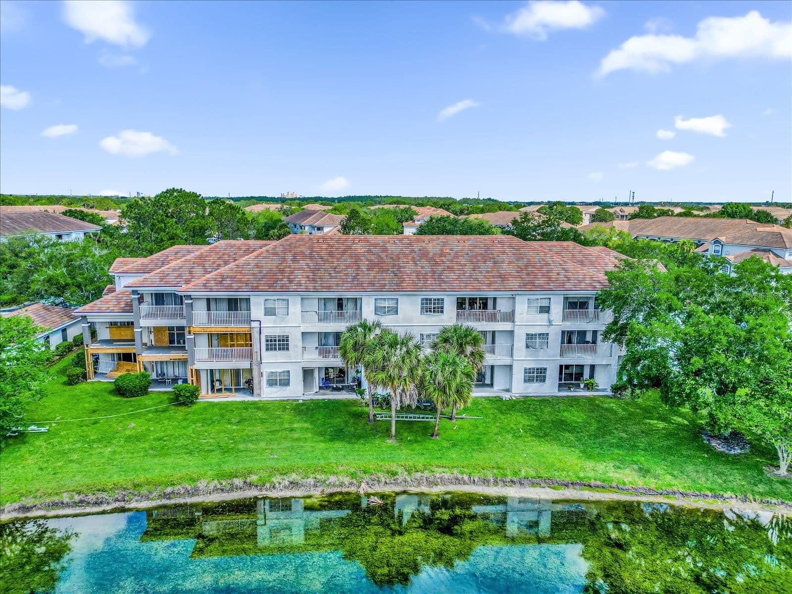 13803 FAIRWAY ISLAND