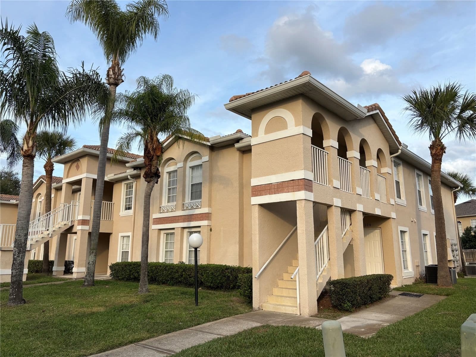13301 FAIRWAY GLEN