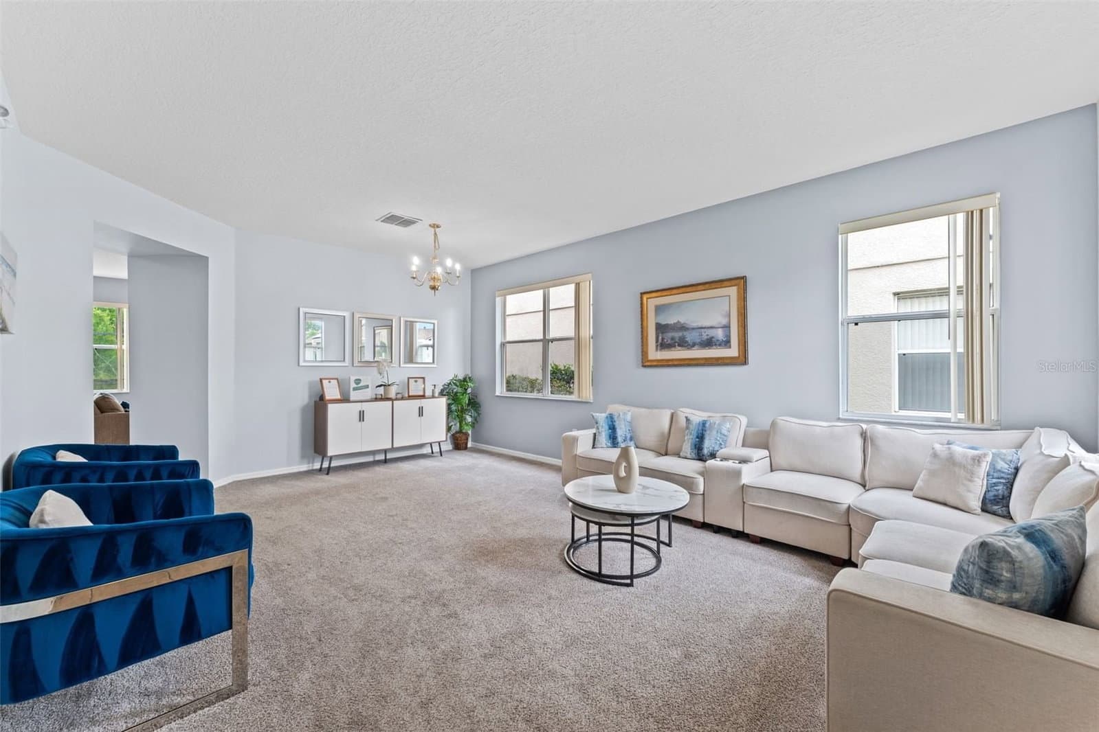 213 WILLOW VIEW