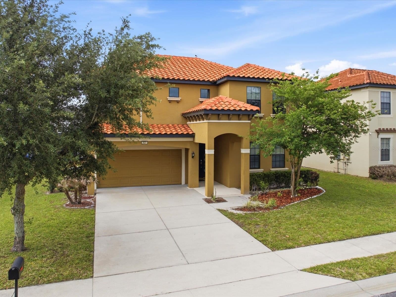 2621 ROSEMONT