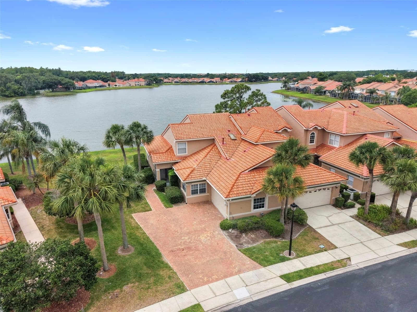 4850 WATERVISTA