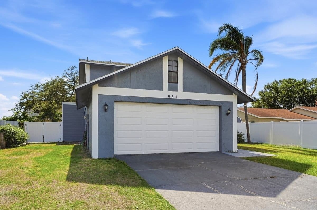 931 WHISPER LAKE