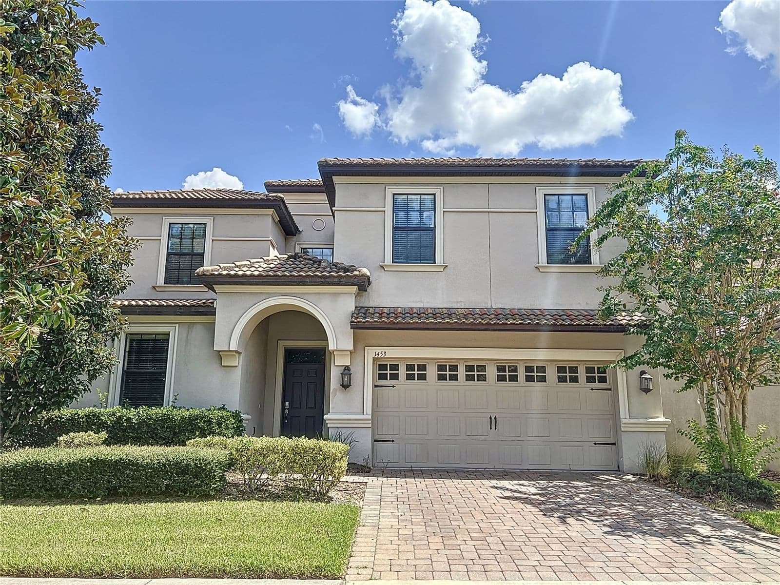 1453 MYRTLEWOOD