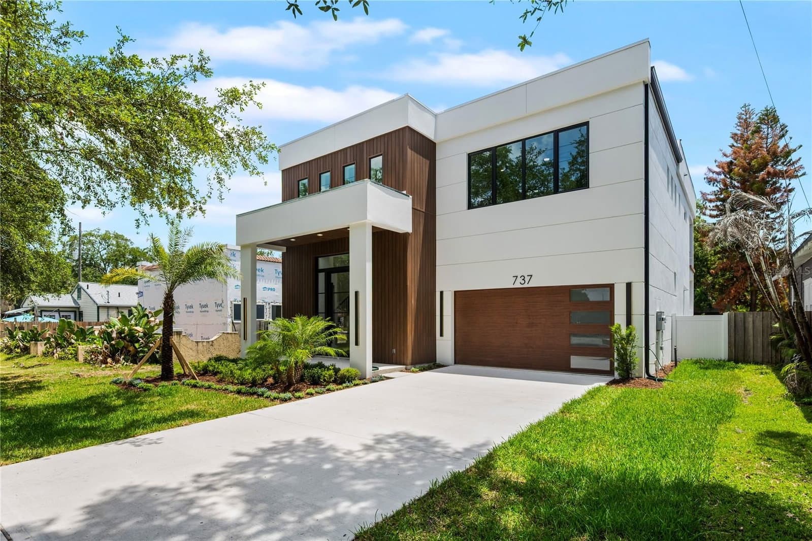 737 SUMMERLIN