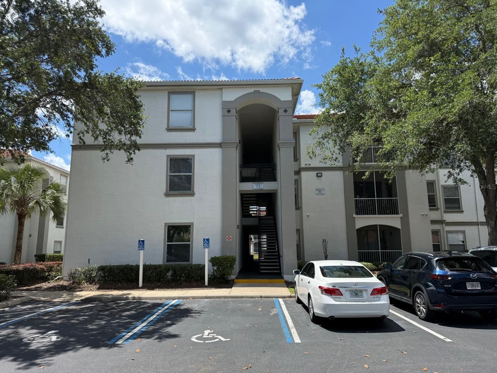 2537 MAITLAND CROSSING