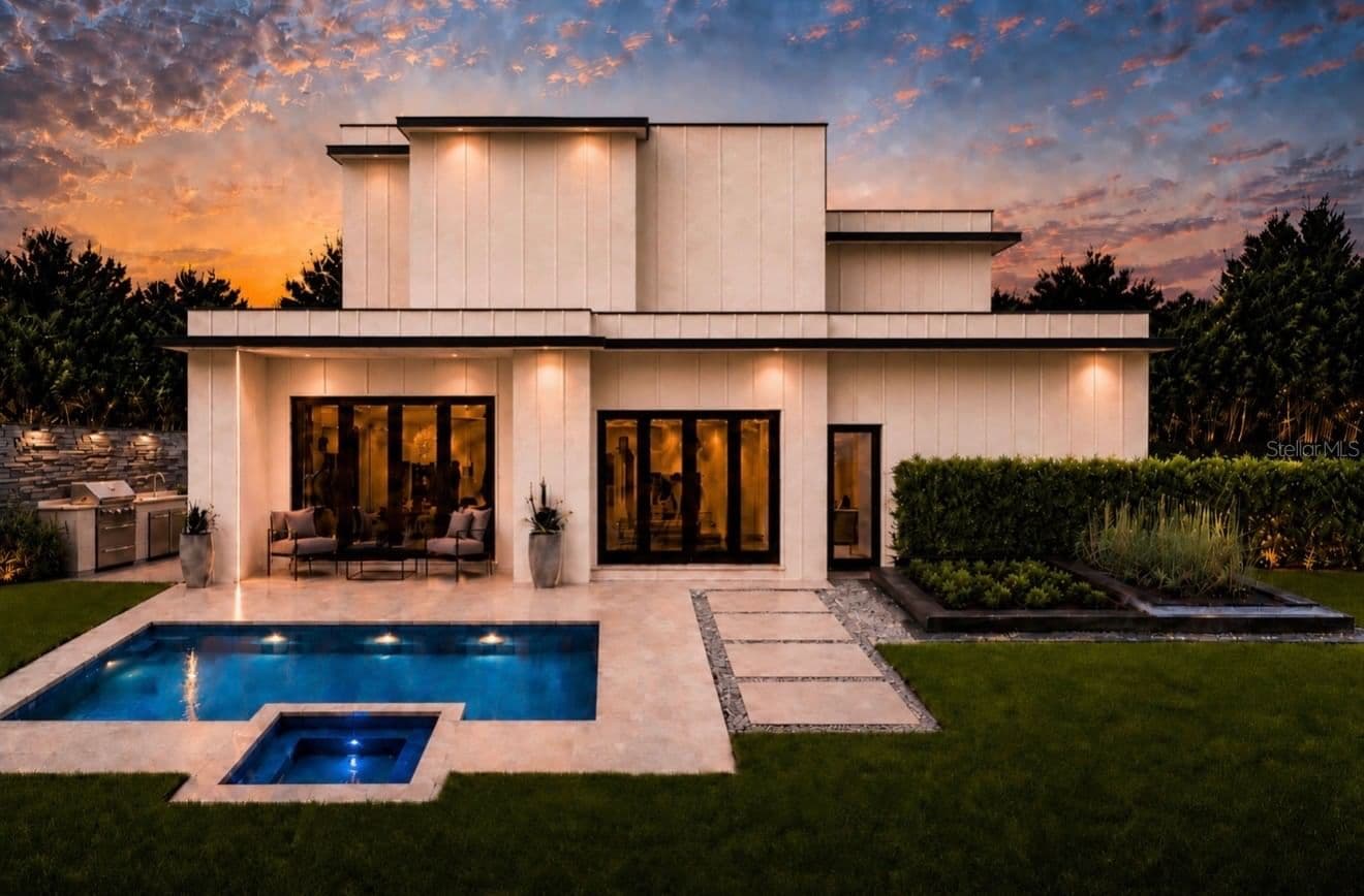 2228 HOWARD