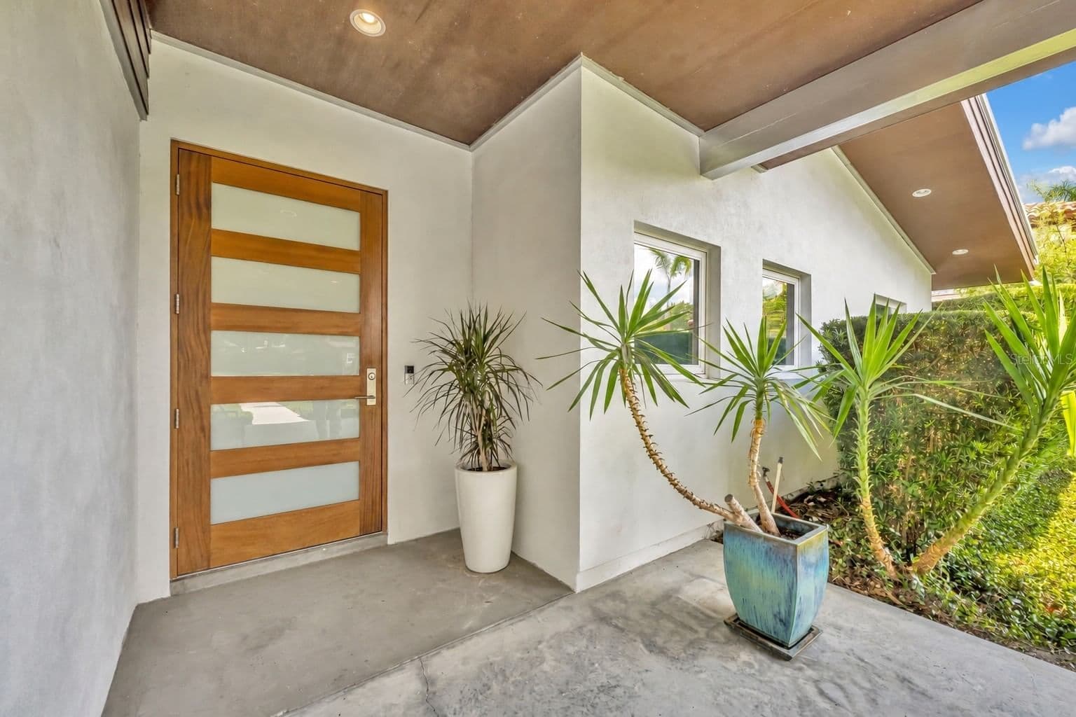 1841 LAKE SPIER DRIVE