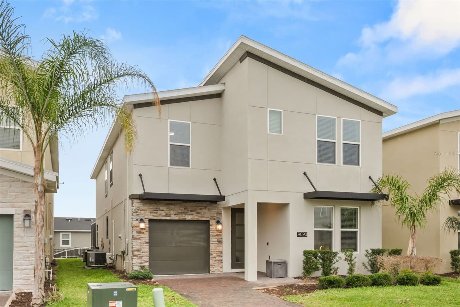 9093 SOMMERSET HILLS
