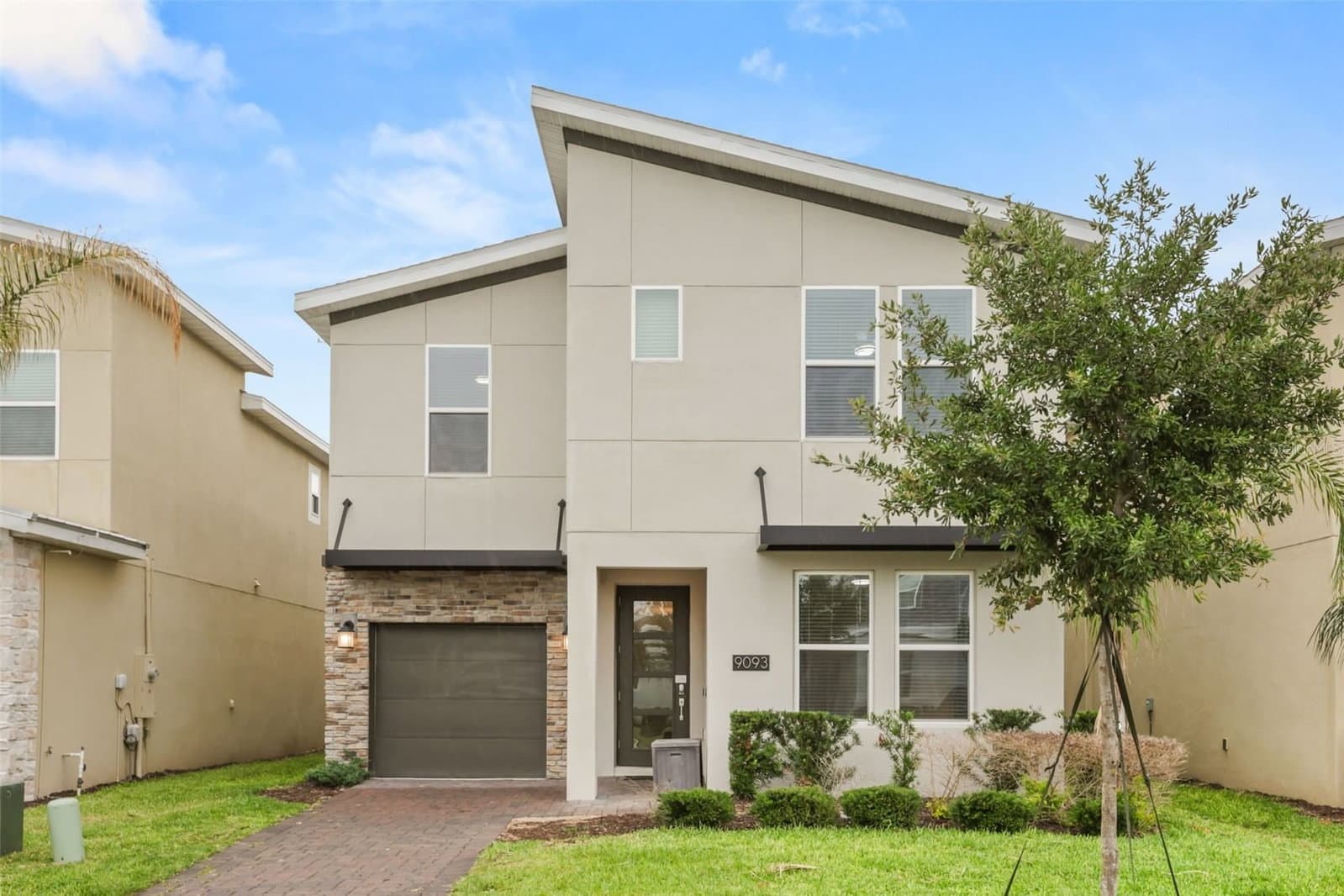 9093 SOMMERSET HILLS