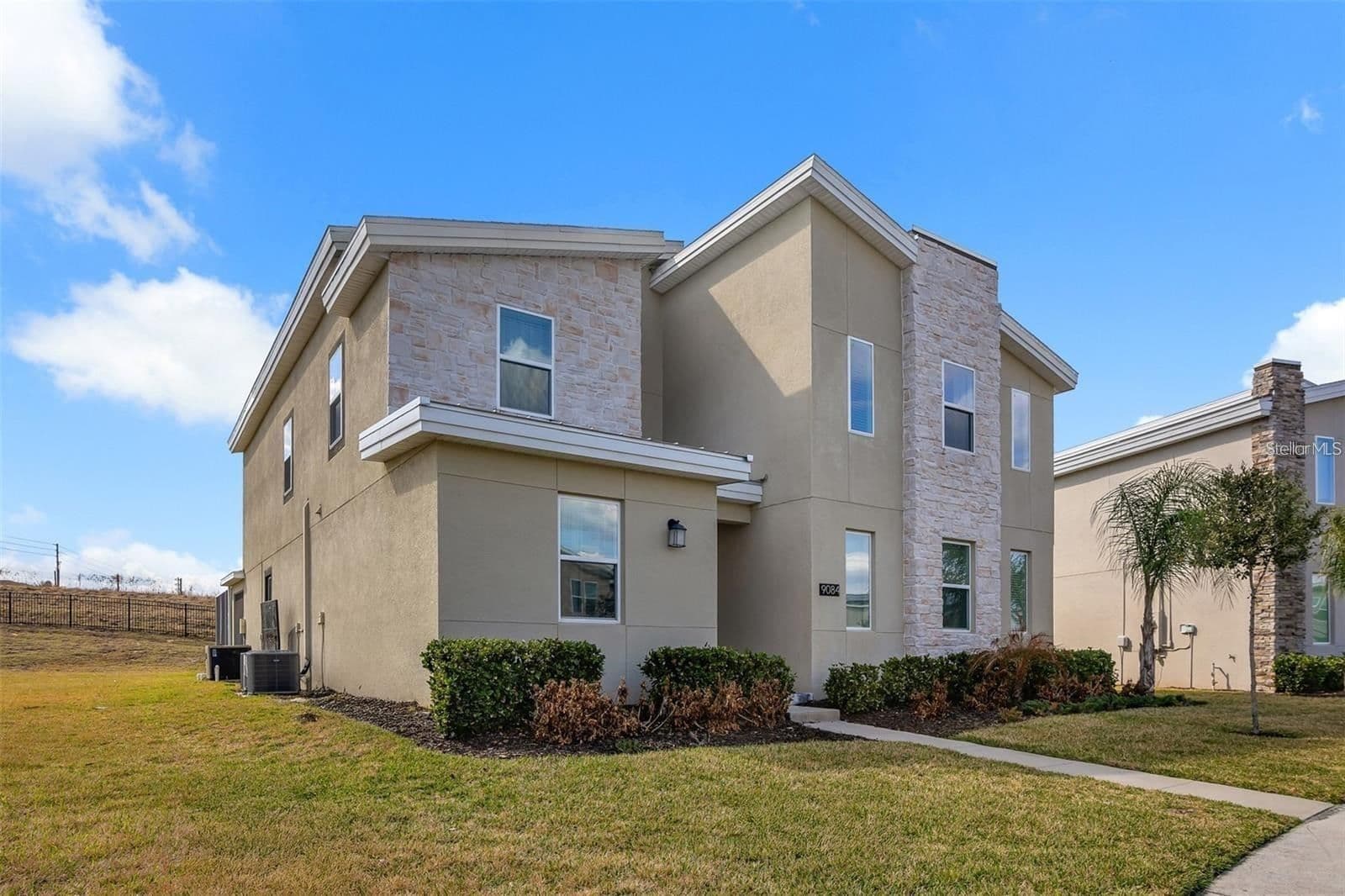 9084 SOMMERSET HILLS