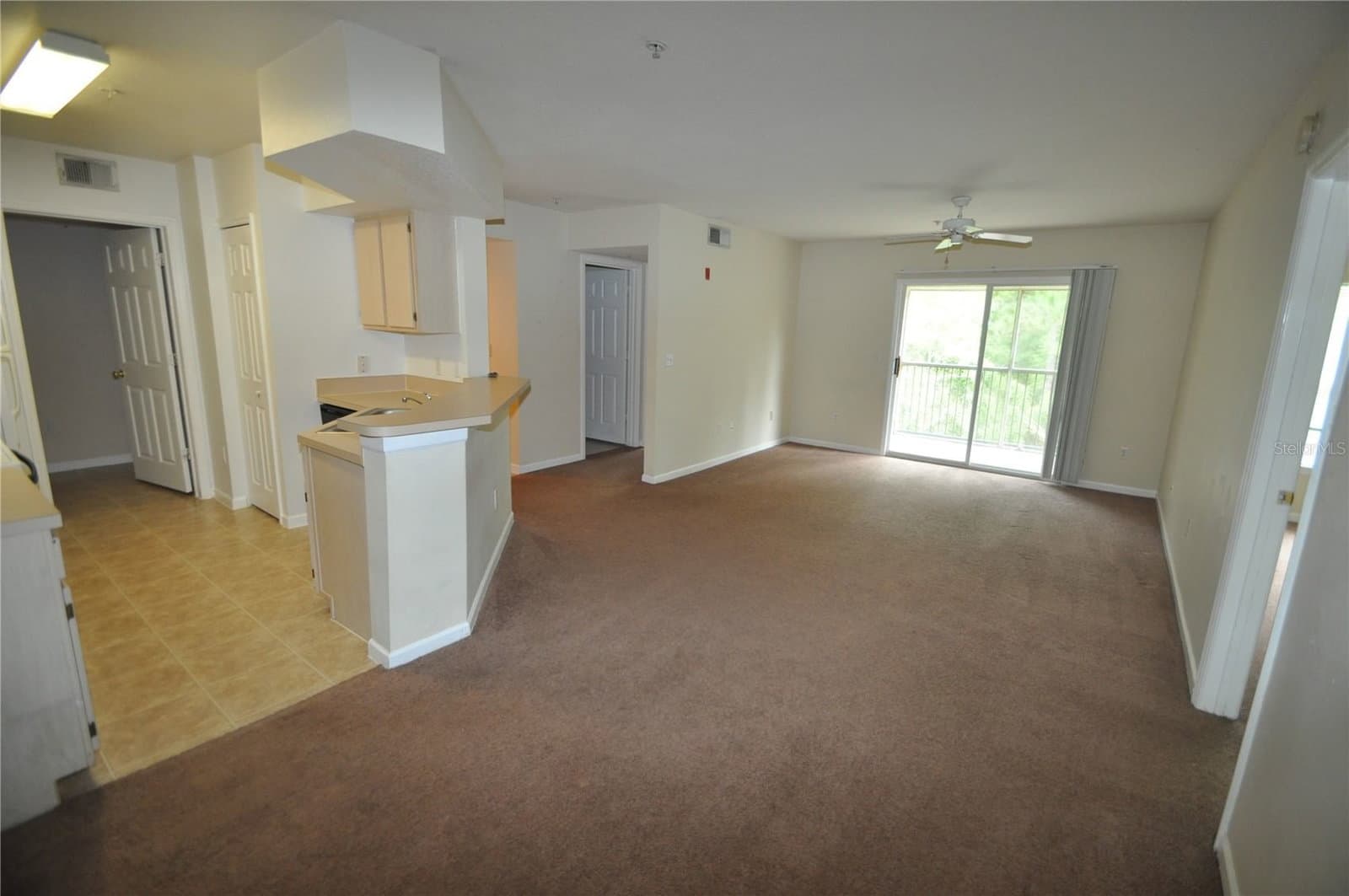 738 CREST PINES