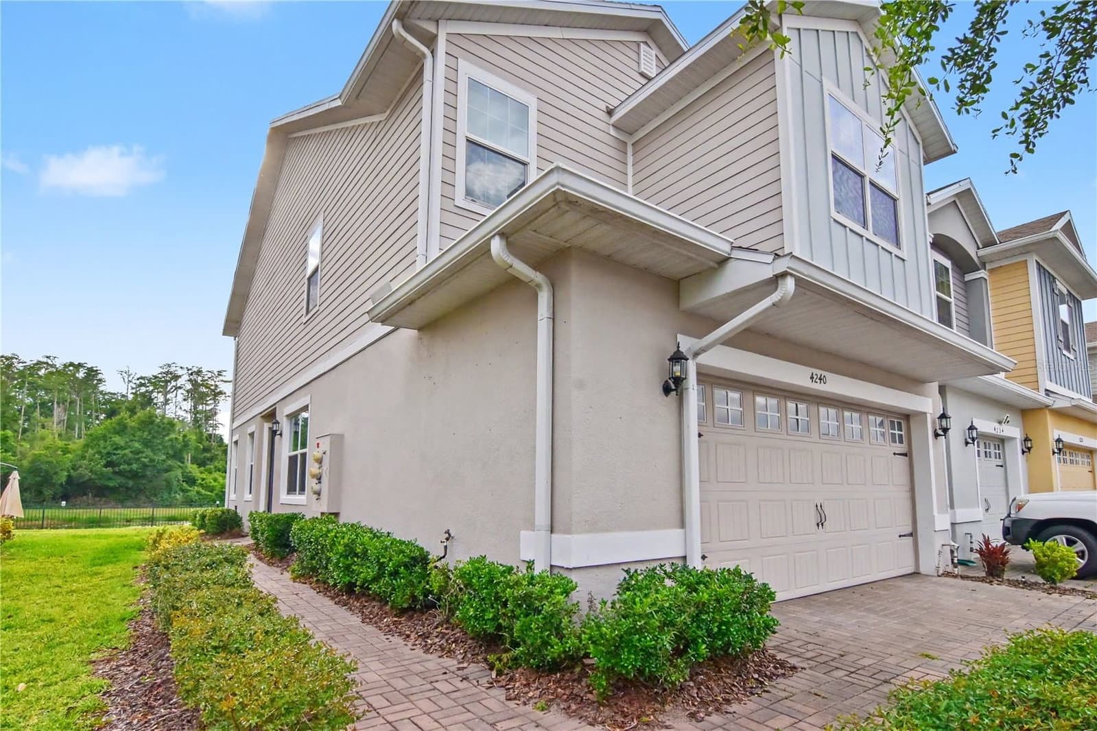 4240 GUMBO LIMBO