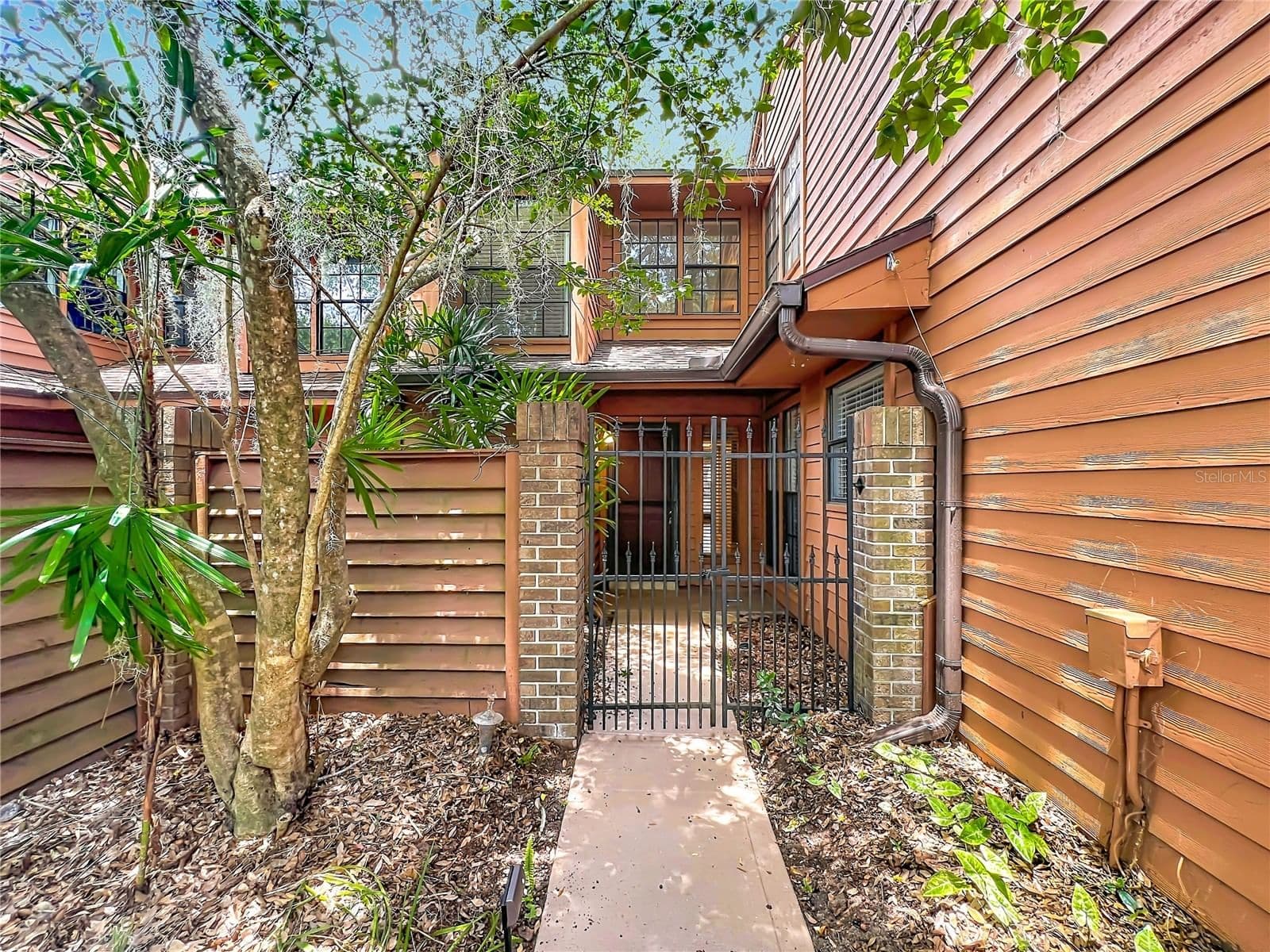 125 RAINTREE