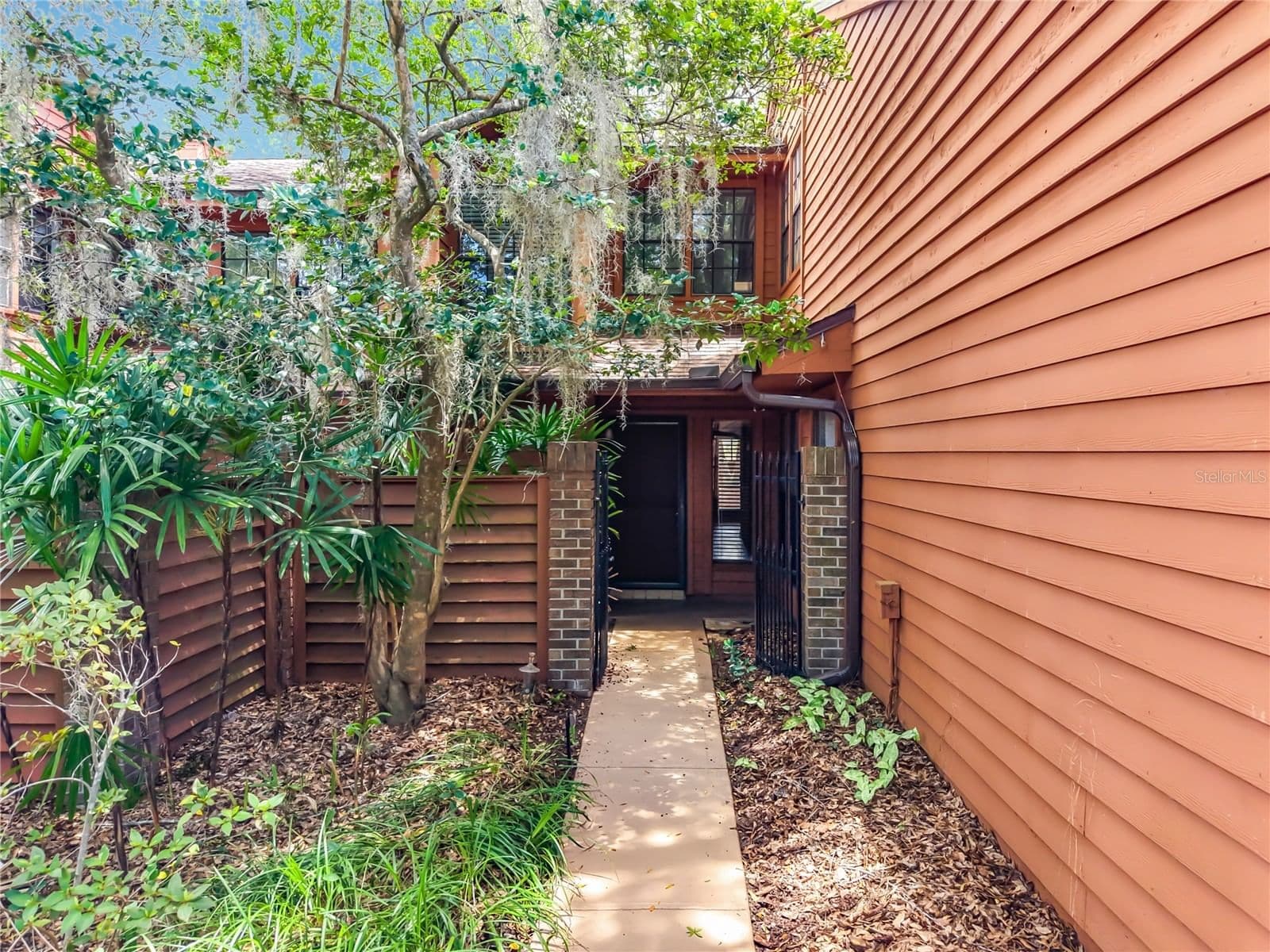 125 RAINTREE