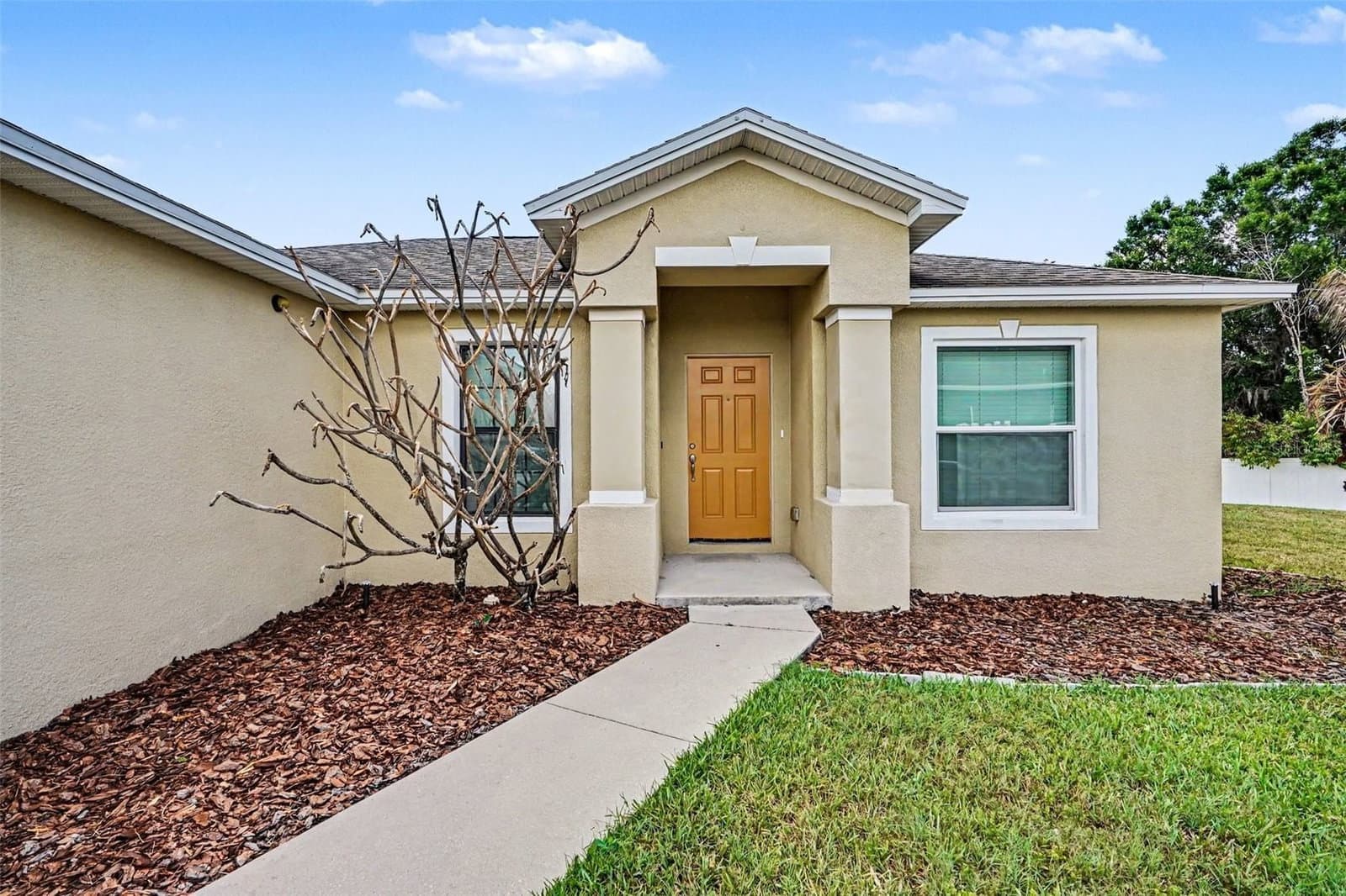 8187 WOODVINE