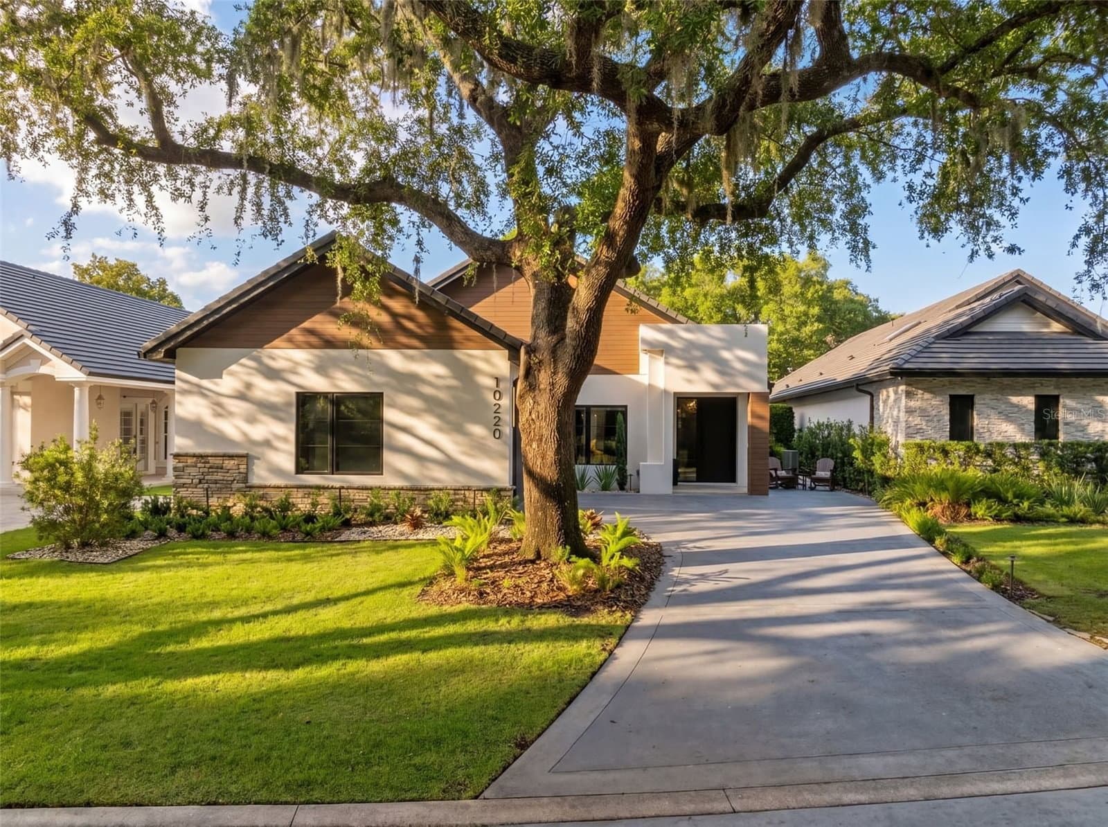 10220 CHILTERN GARDEN