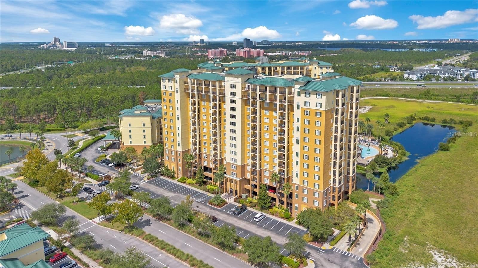 8101 RESORT VILLAGE